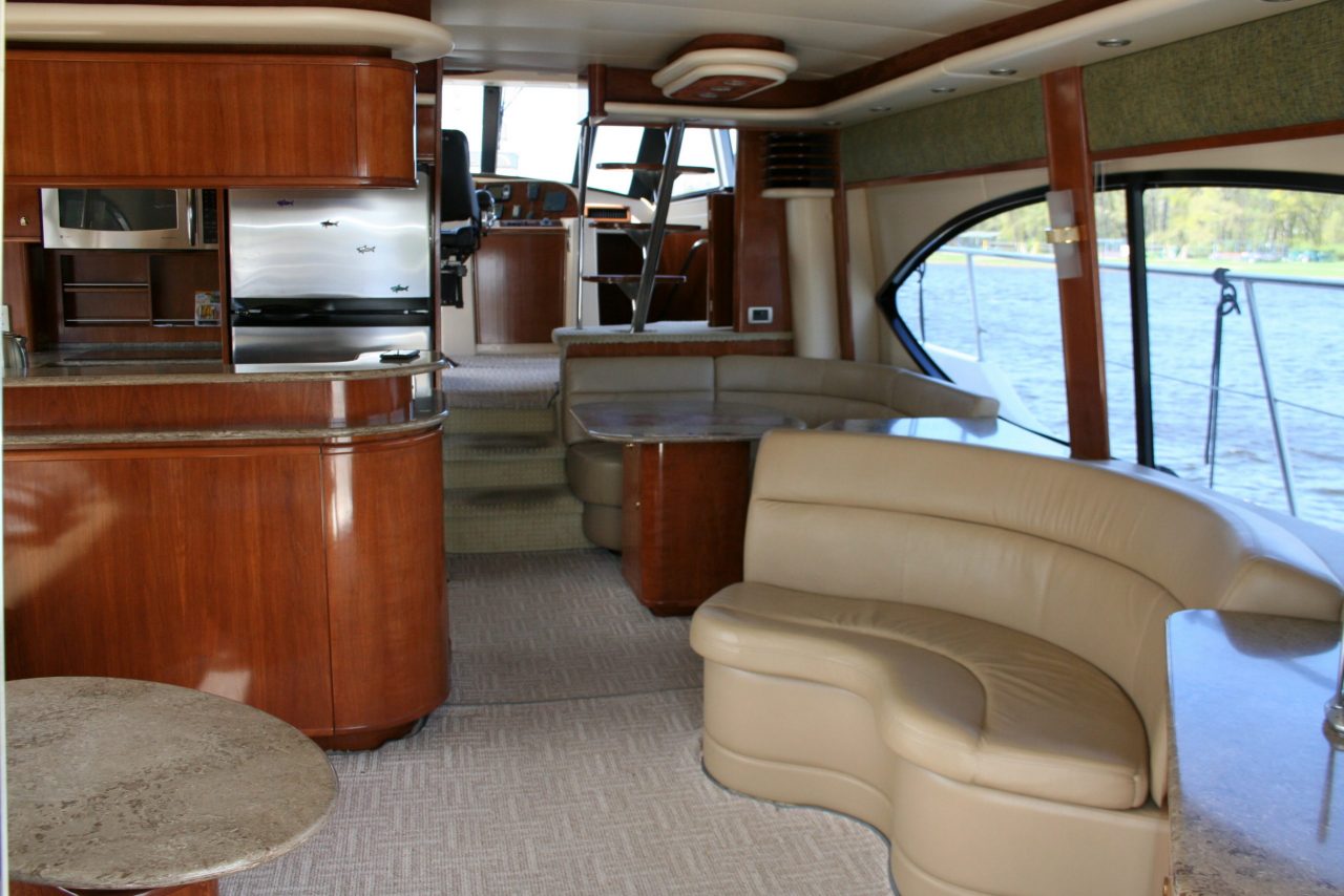 Meridian 580 | Интерьер 26