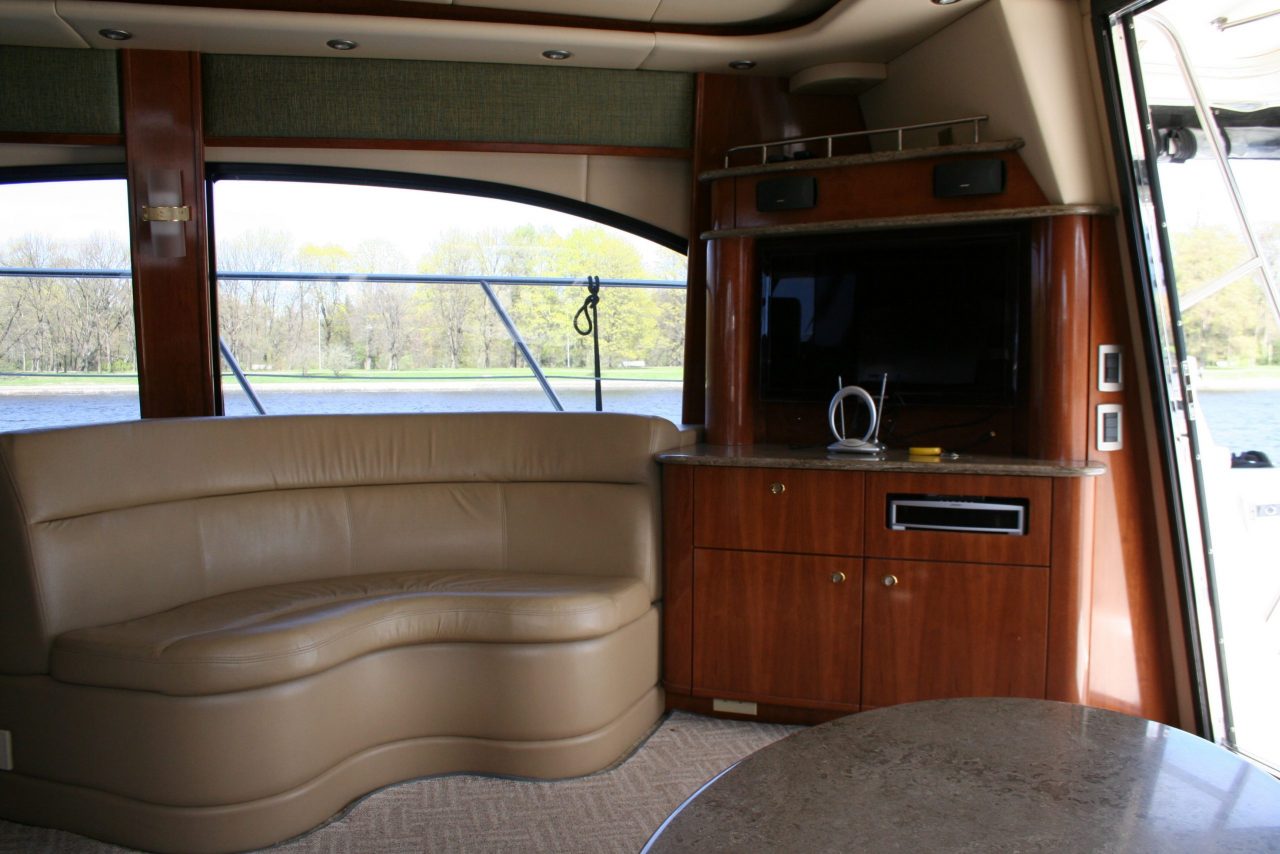 Meridian 580 | Интерьер 23