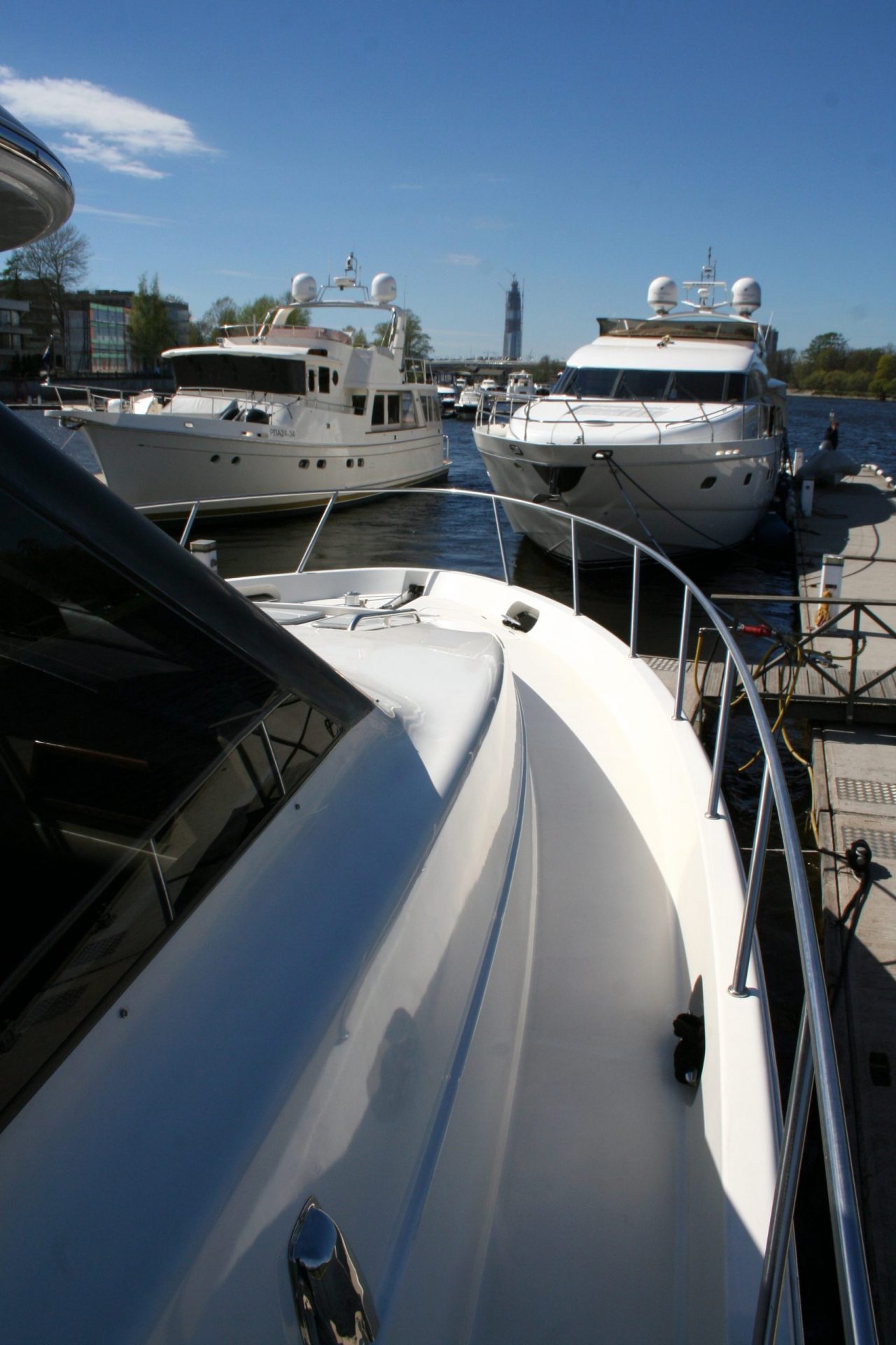 Meridian 580 | Экстерьер 10