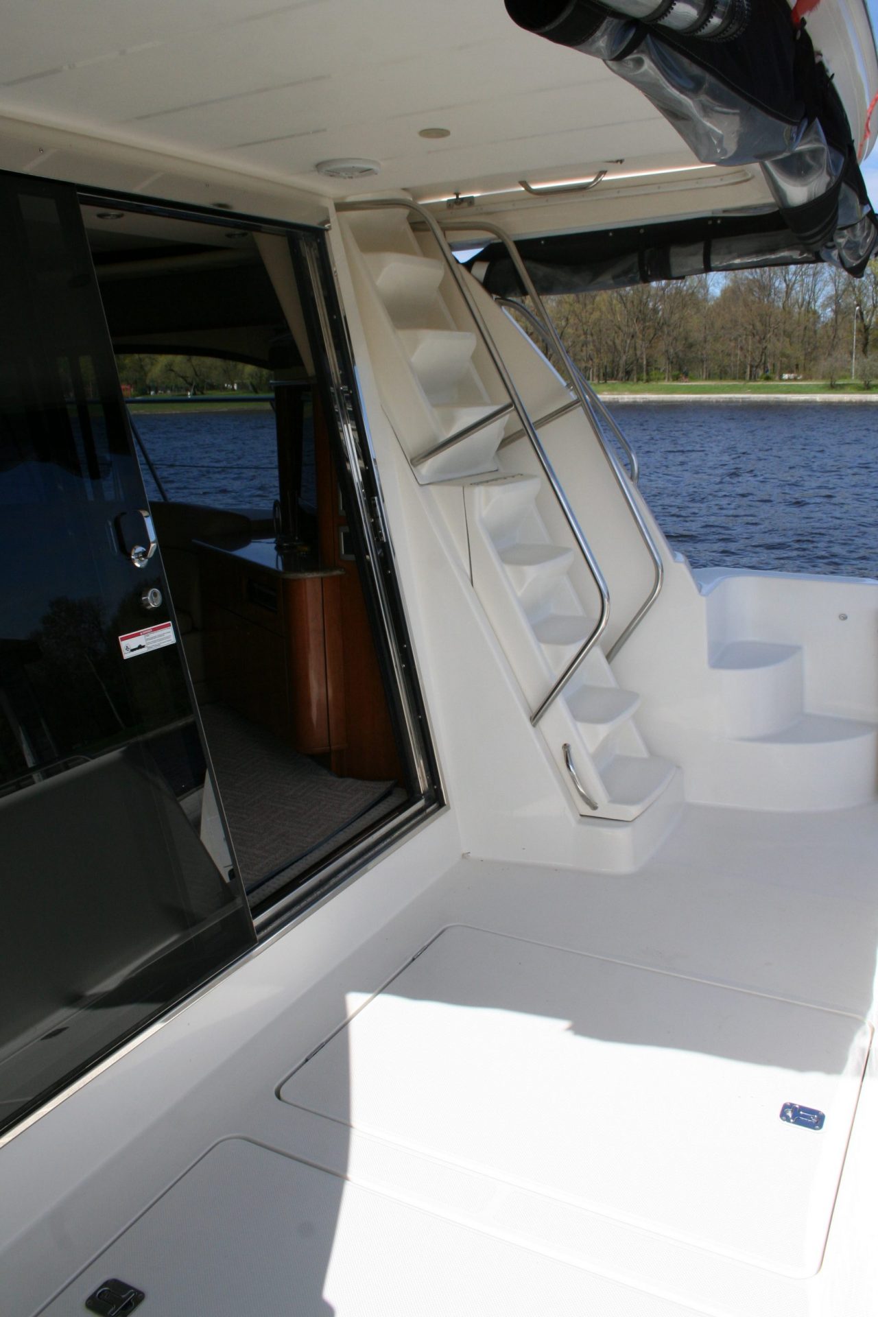 Meridian 580 | Интерьер 4