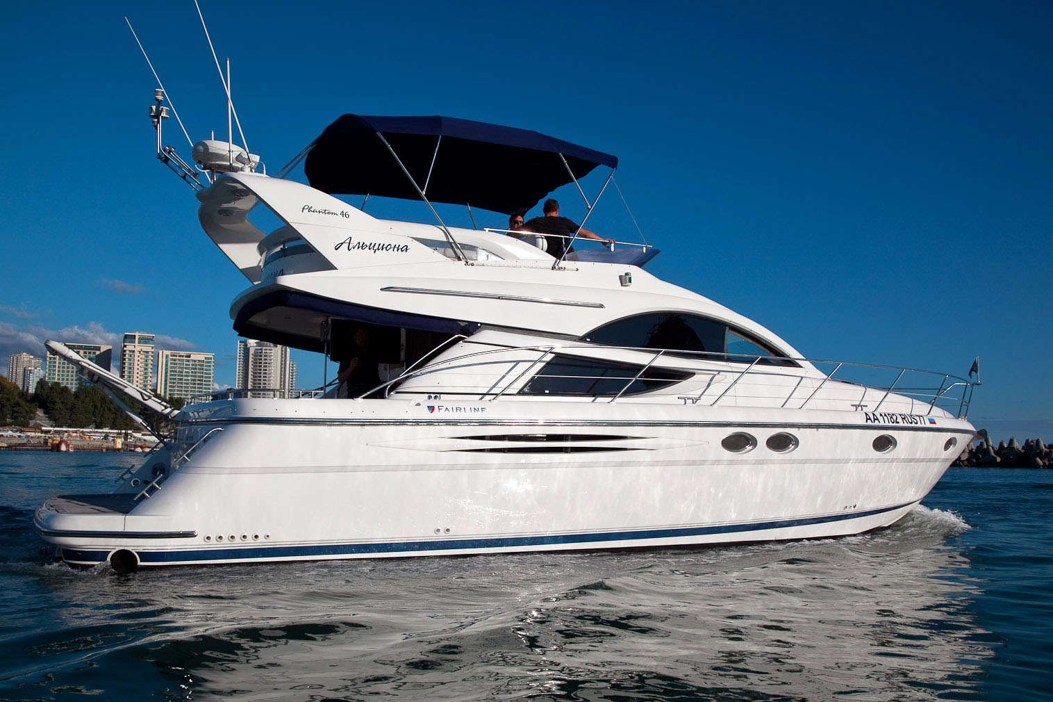 Fairline Phantom 46 | Экстерьер 4