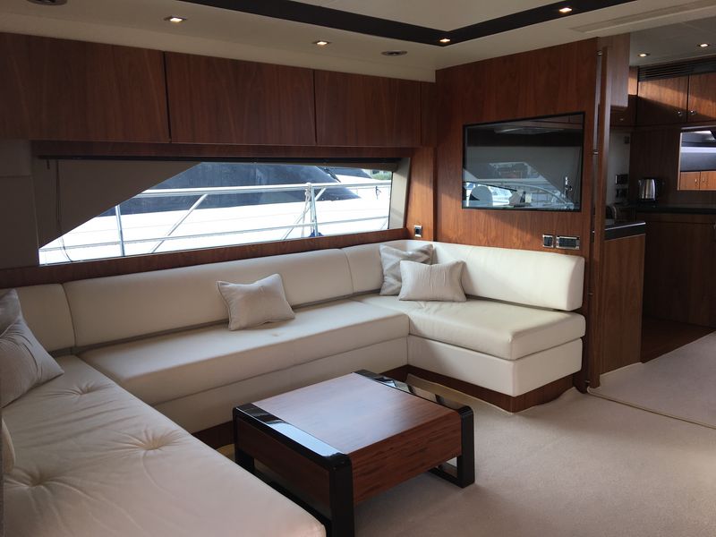 Fairline Squadron 65 | Интерьер 30