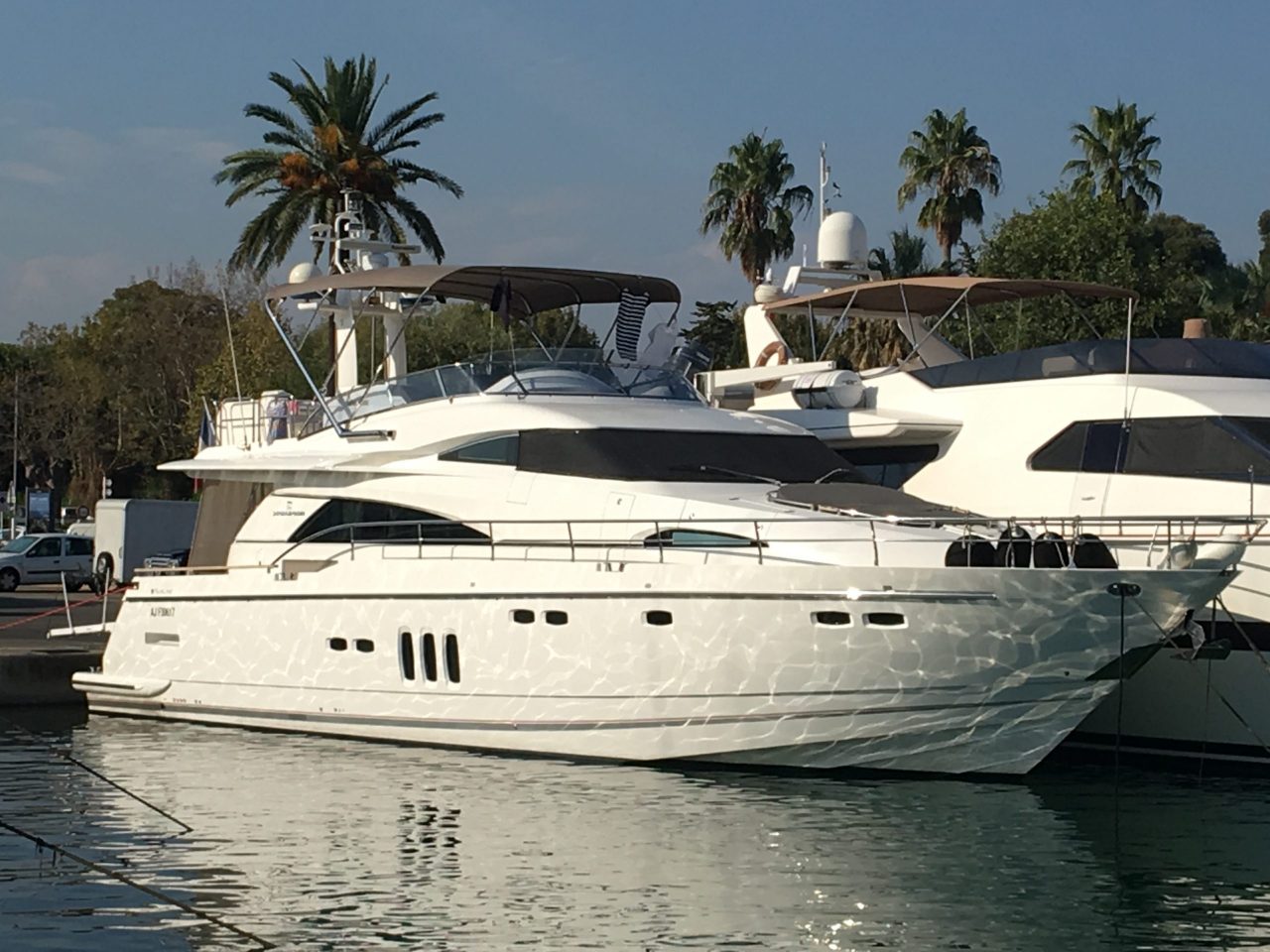 Fairline Squadron 68 | Экстерьер 2