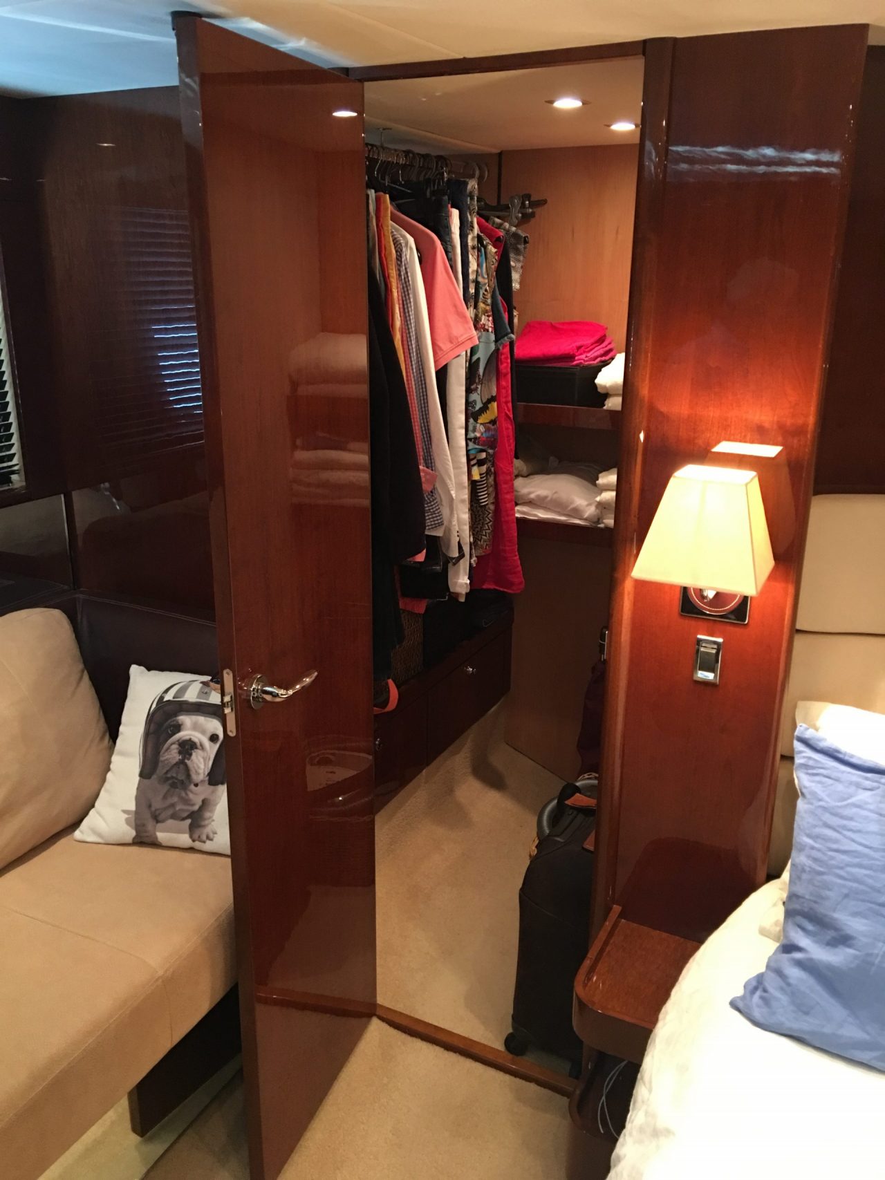 Fairline Squadron 68 | Интерьер 52