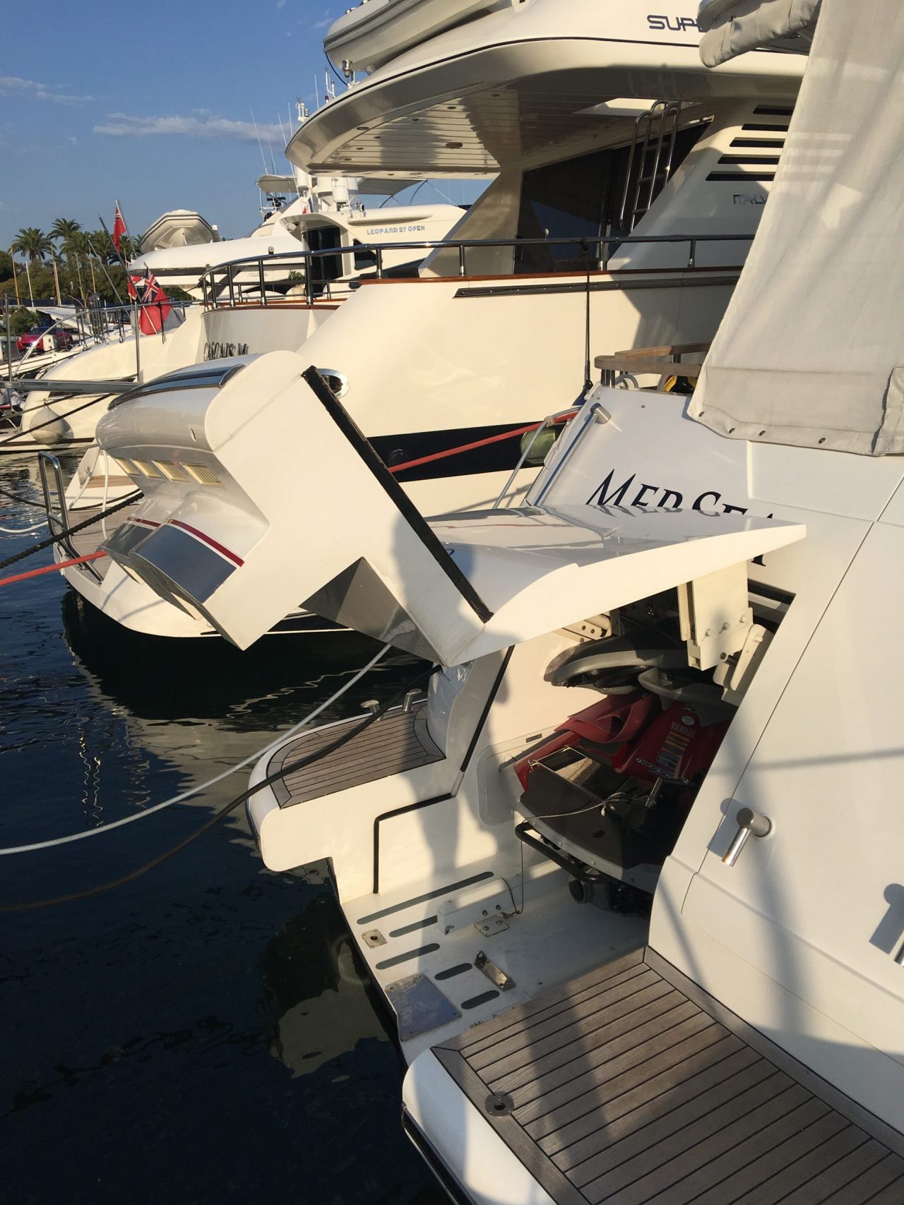 Fairline Squadron 68 | Экстерьер 4