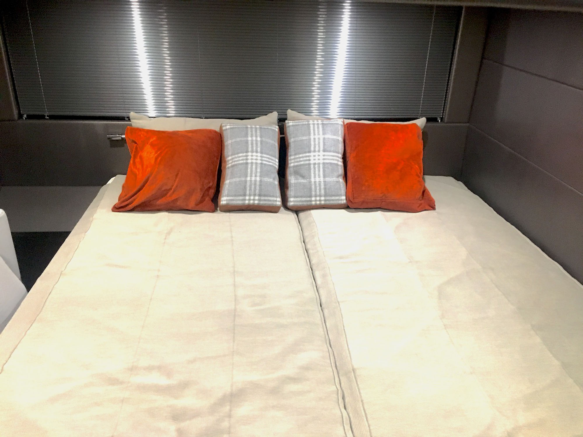 Sunseeker Portofino 40 (REF. SS-4013) | Интерьер 8