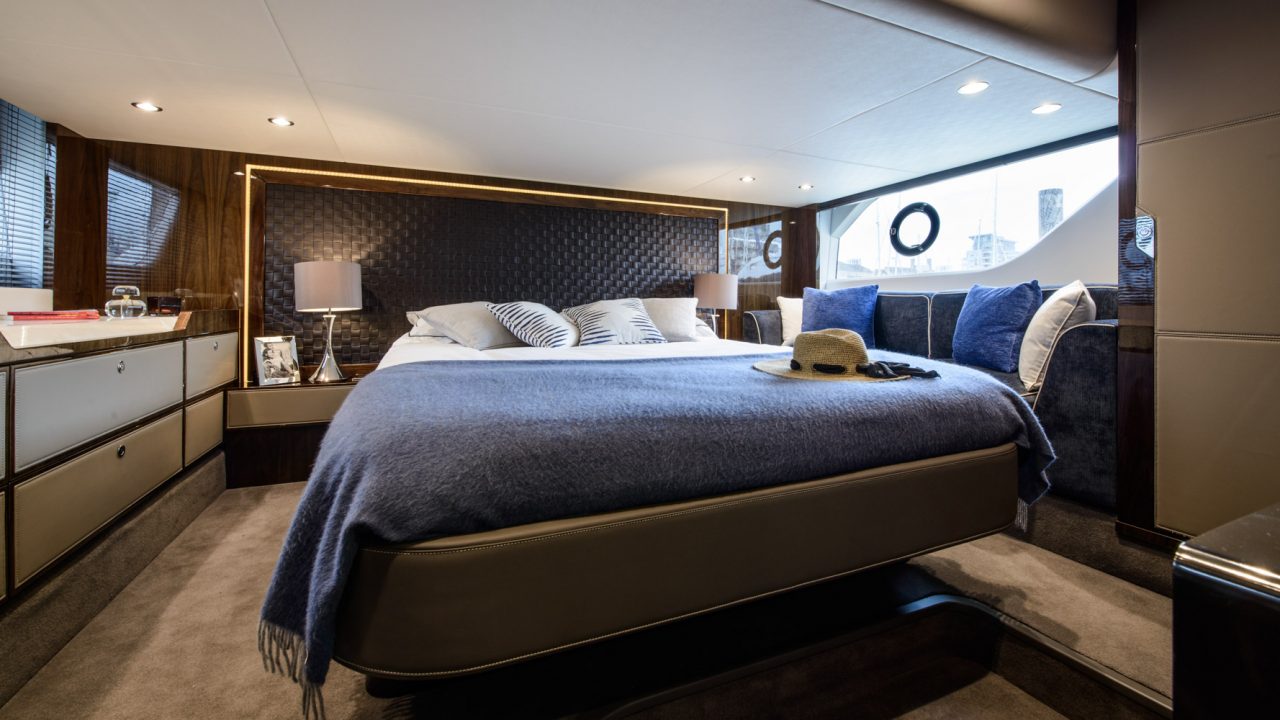 Интерьер яхты Targa 53 Open