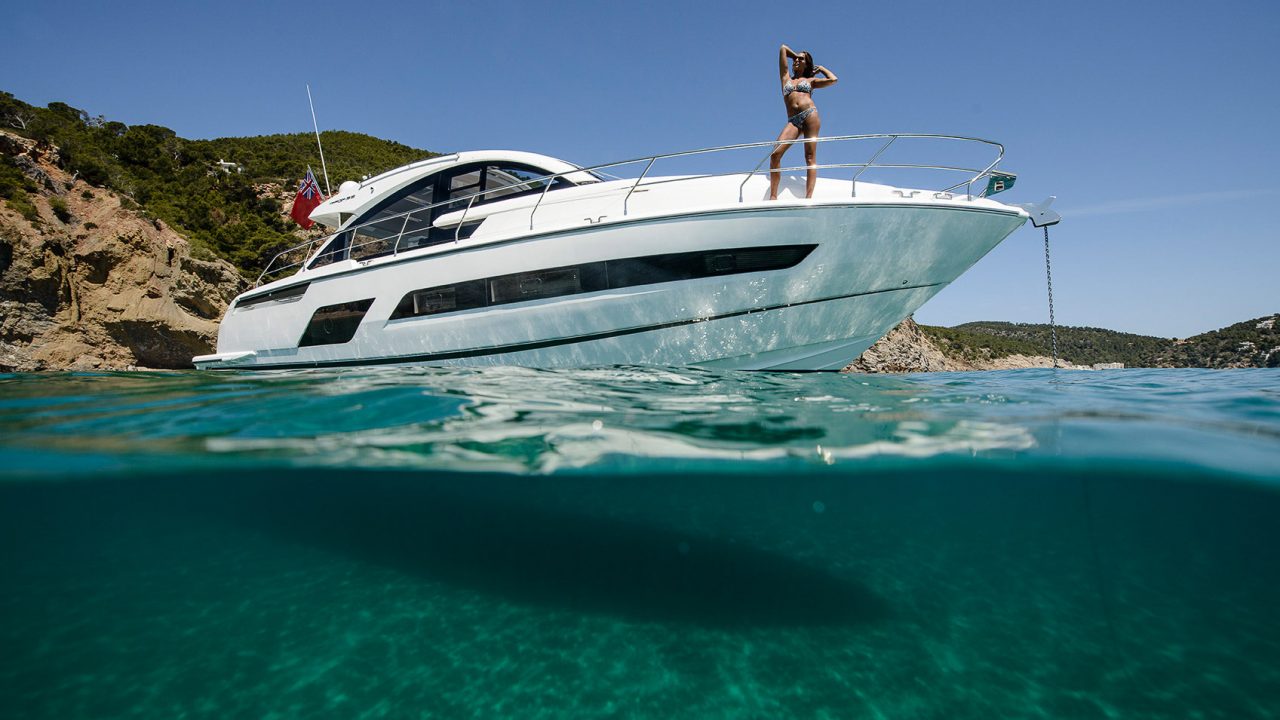 Экстерьер открытой моторной яхты Targa 53 Open