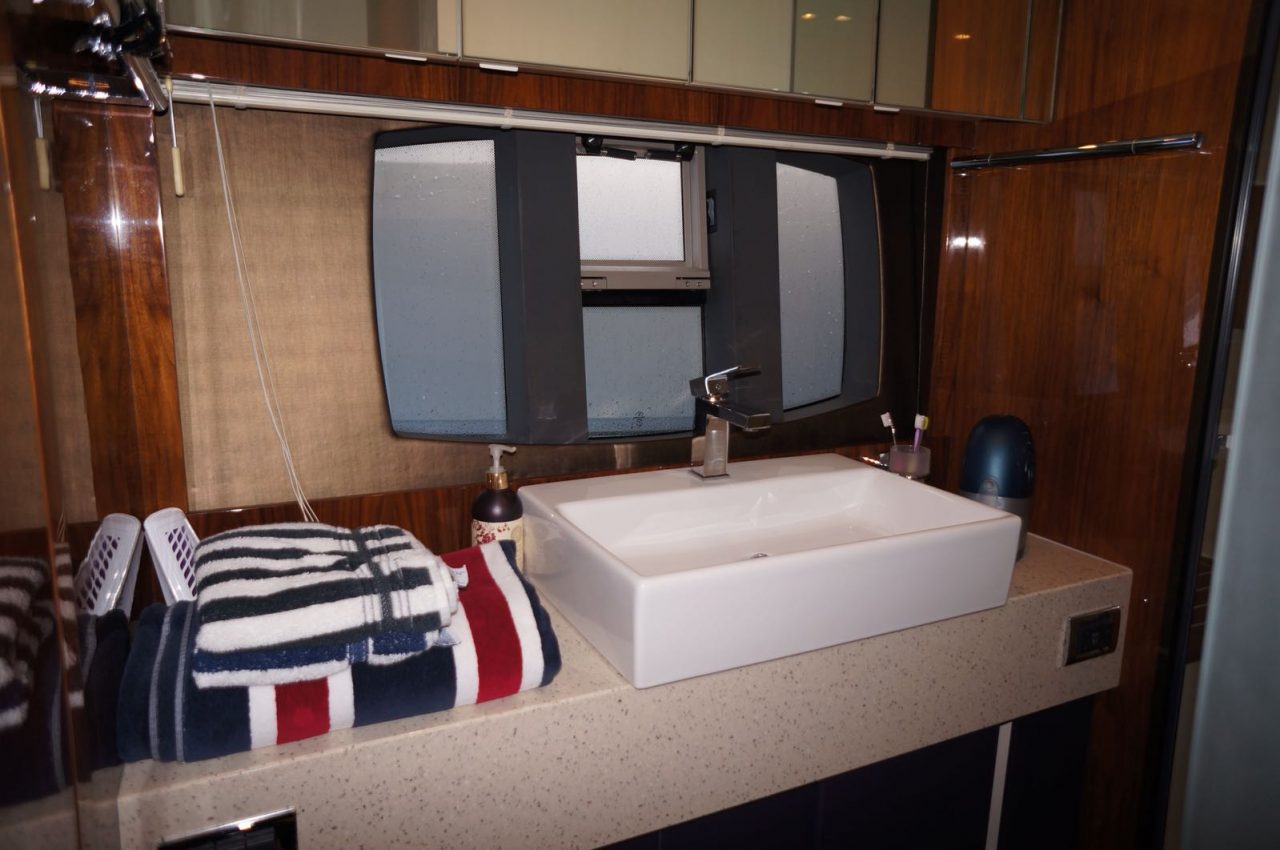 Fairline Squadron 55 | Интерьер 21