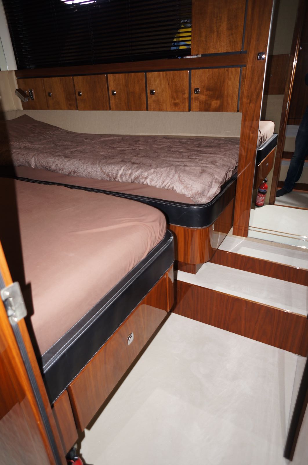 Fairline Squadron 55 | Интерьер 23