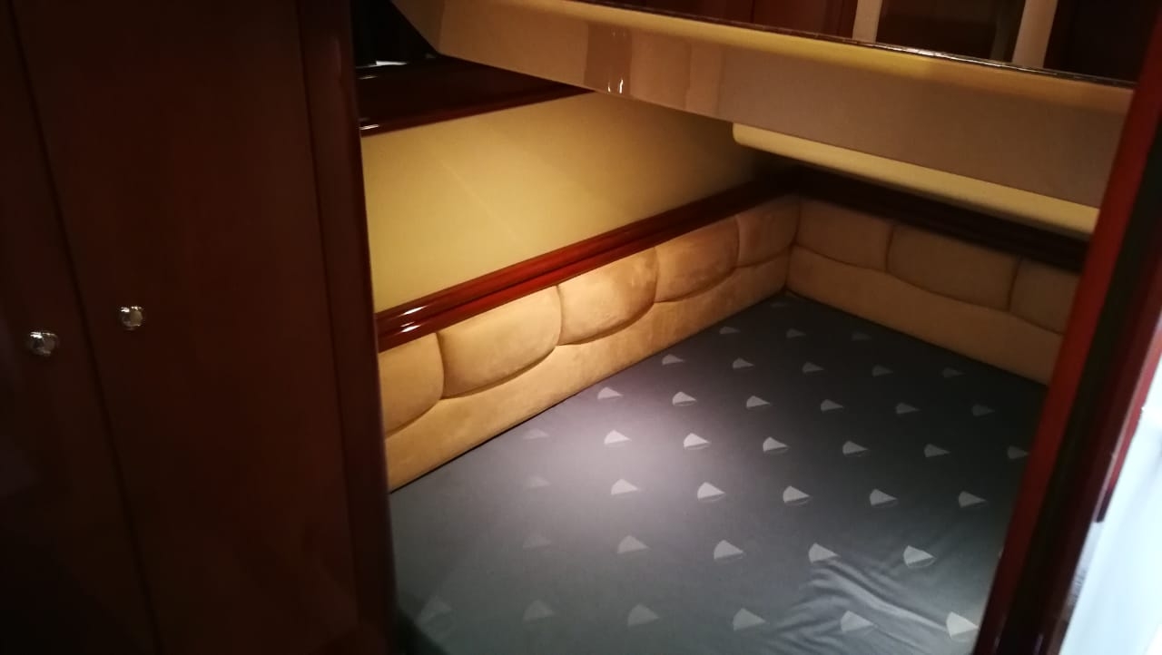 Fairline Phantom 50 | Интерьер 8