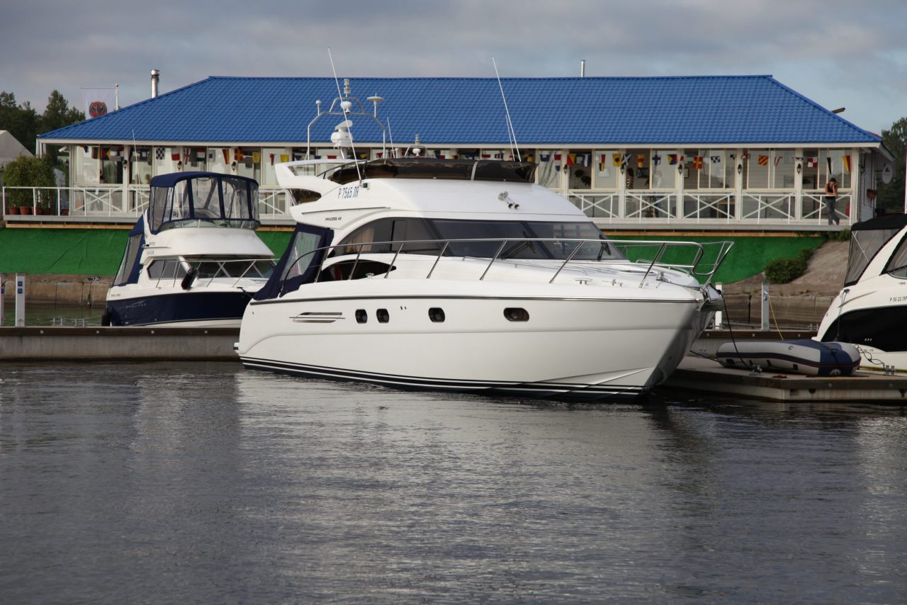 Princess 42 | Экстерьер 2