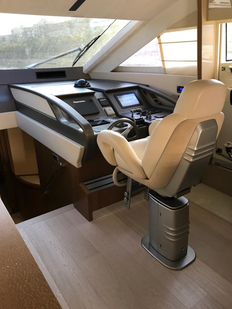 Dominator 640 | Интерьер 2