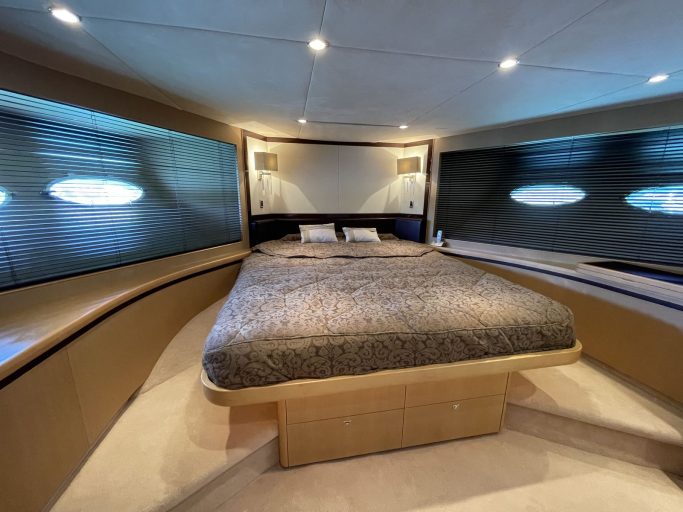 Princess 85 (009) | Интерьер 18