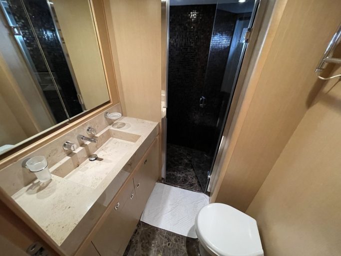 Princess 85 (009) | Интерьер 16