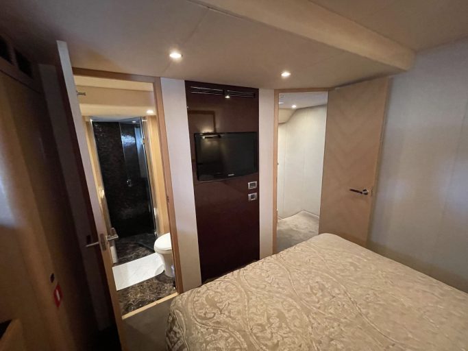 Princess 85 (009) | Интерьер 15