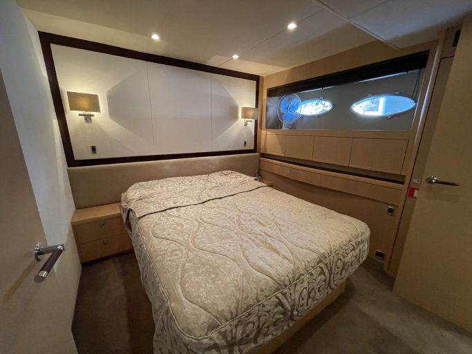 Princess 85 (009) | Интерьер 14