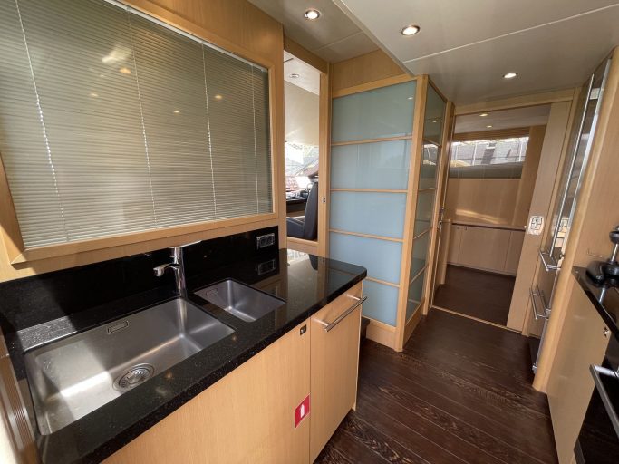 Princess 85 (009) | Интерьер 9