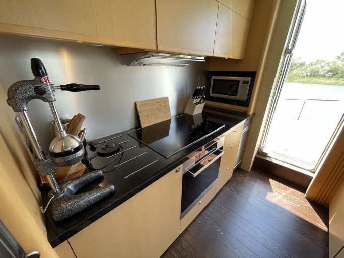 Princess 85 (009) | Интерьер 11