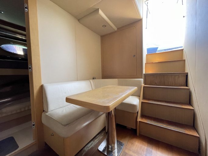 Princess 85 (009) | Интерьер 27