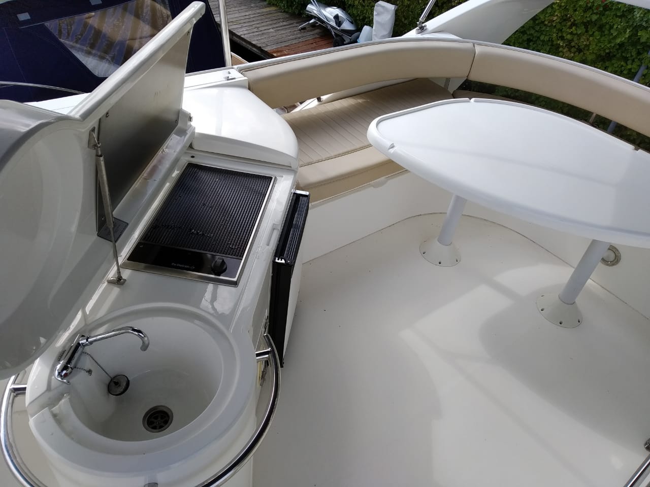 Fairline Phantom 50 | Экстерьер 7