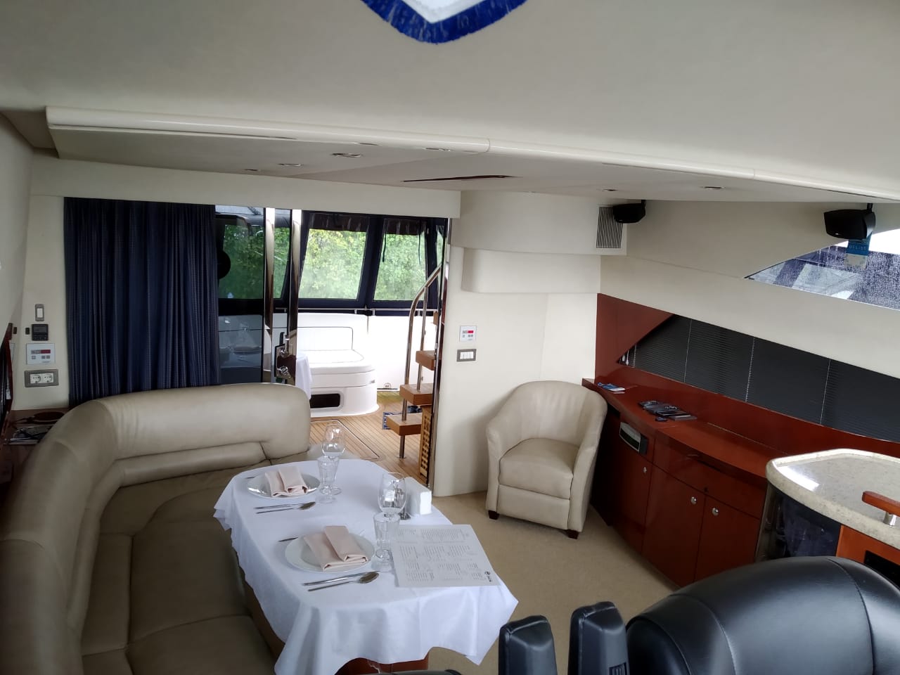 Fairline Phantom 50 | Интерьер 5