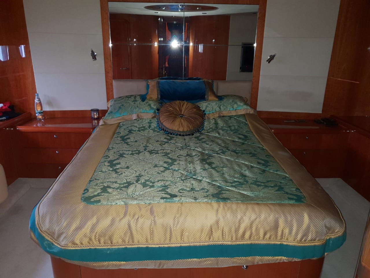 Sunseeker Predator 72 | Интерьер 11