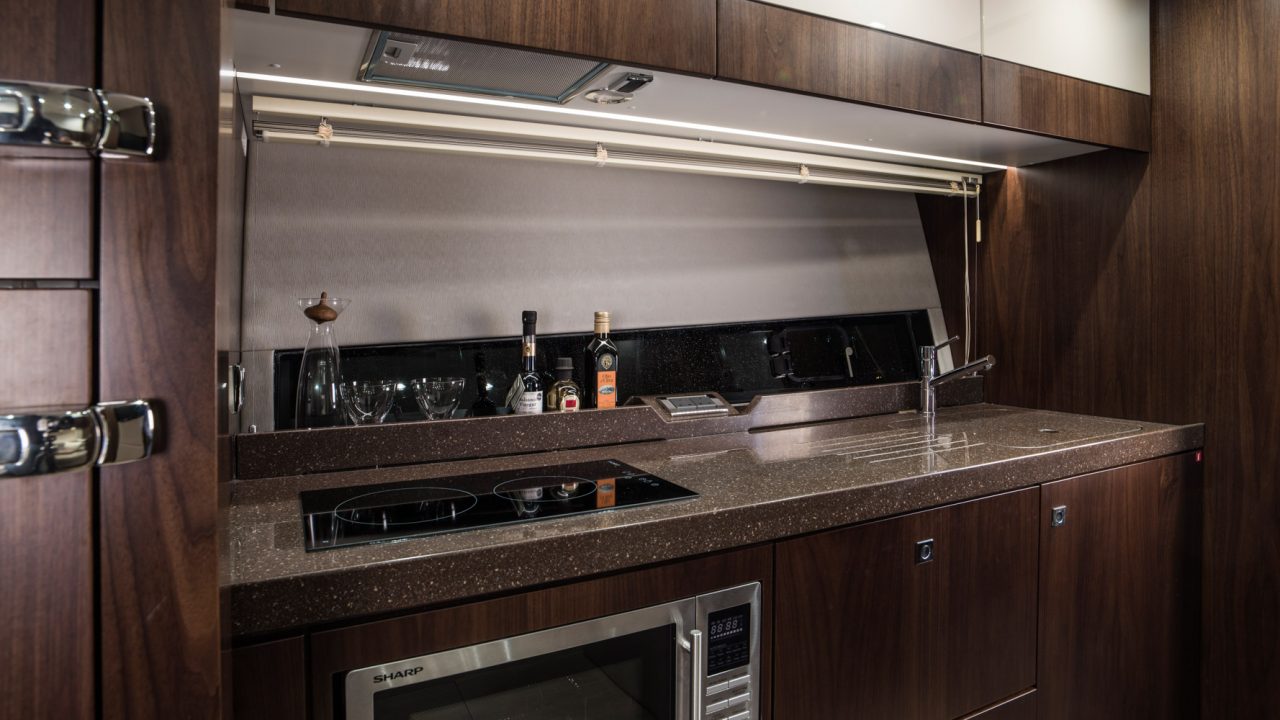 Интерьер моторной яхты Targa 50 GT