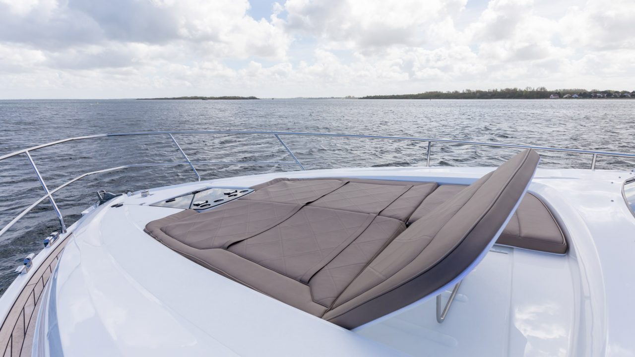 Интерьер моторной яхты Targa 50 GT