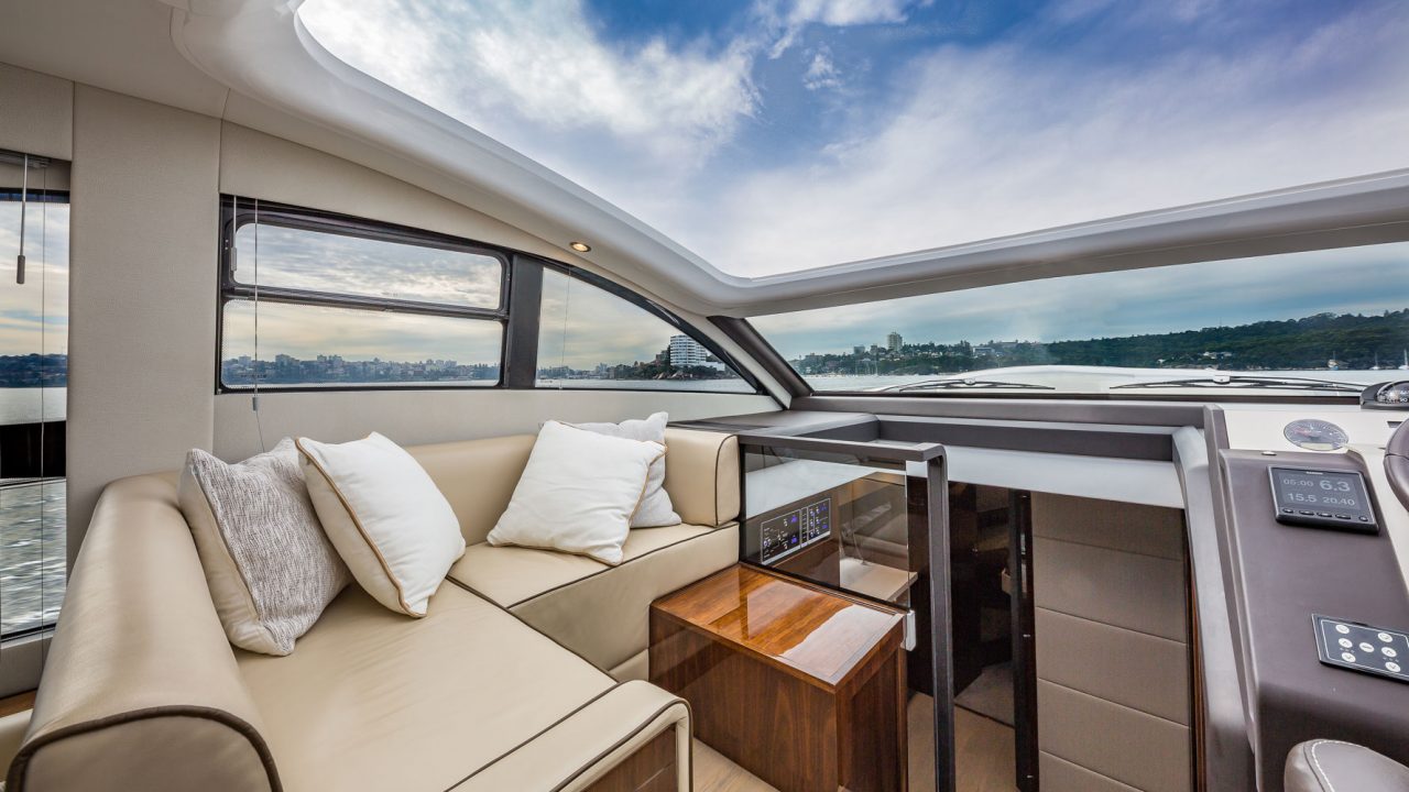 Интерьер моторной яхты Targa 50 GT