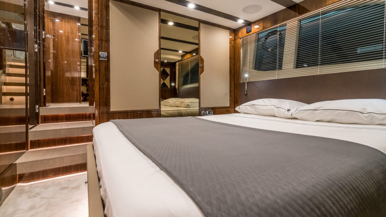 Гостевая каюта яхты Fairline Targa 45 GT