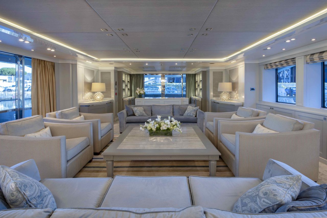 Sunseeker 131 Yacht | Интерьер 14