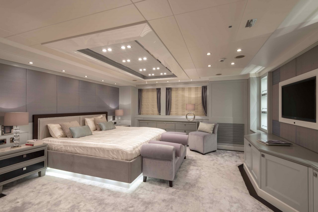 Sunseeker 131 Yacht | Интерьер 10