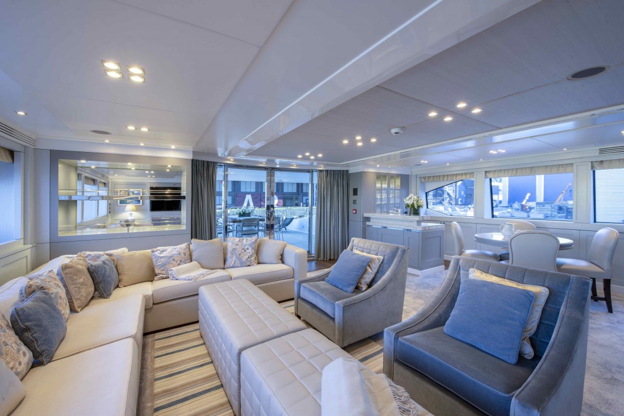 Sunseeker 131 Yacht | Интерьер 2