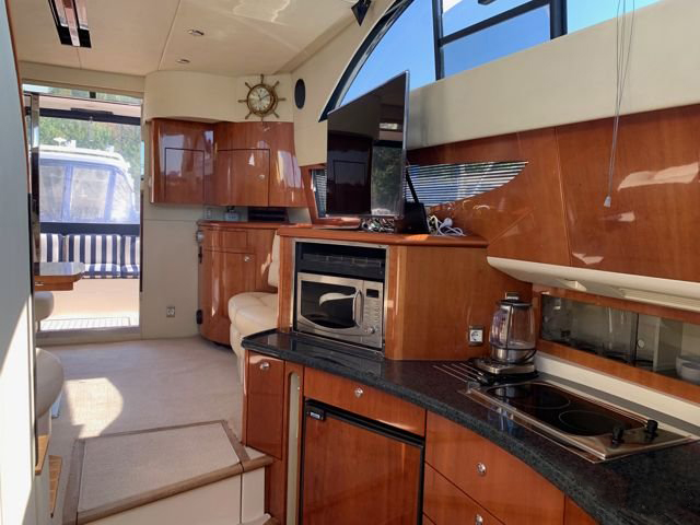 Fairline Phantom 40 | Интерьер 3