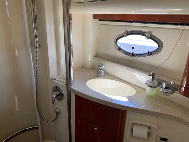 Fairline Phantom 40 | Интерьер 8