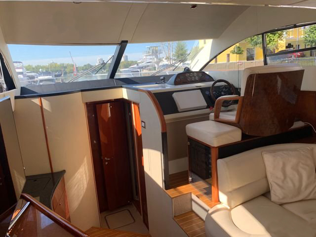 Fairline Phantom 40 | Интерьер 4