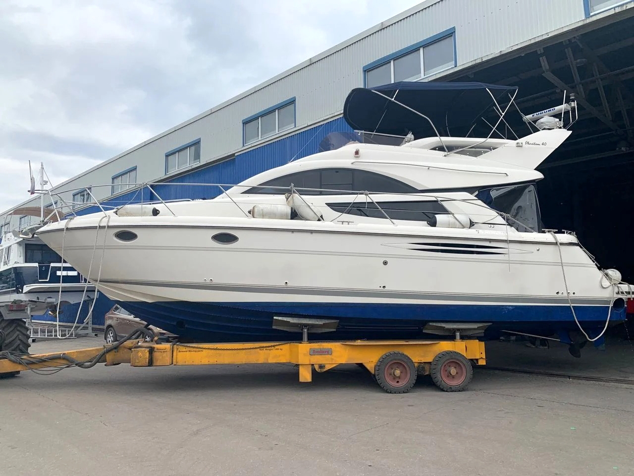 Fairline Phantom 40 | Экстерьер 3