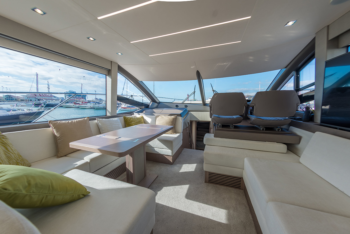 Sunseeker Manhattan 52 | Интерьер 1