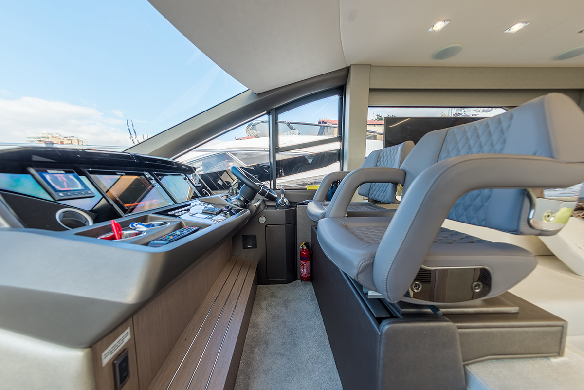 Sunseeker Manhattan 52 | Интерьер 3