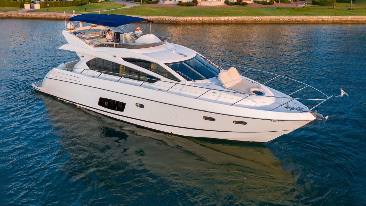 Яхтв б/у Sunseeker Manhattan 63, 2012