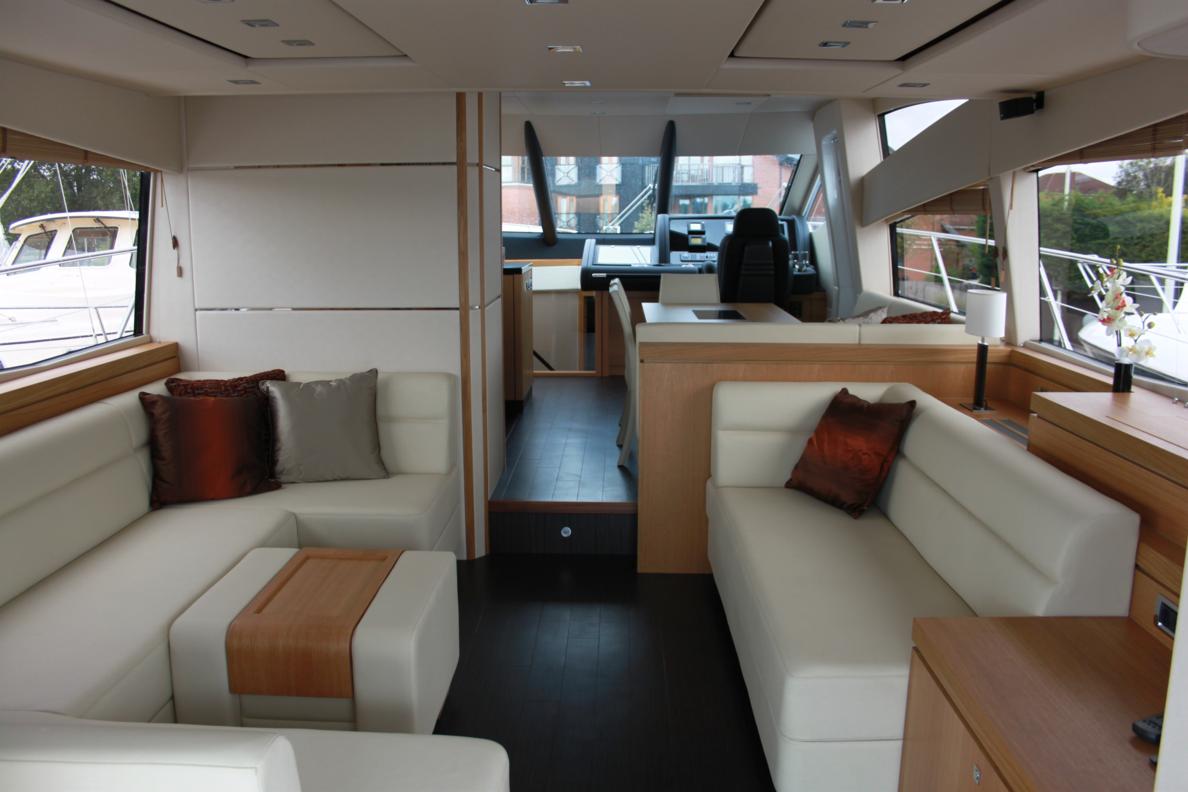 Sunseeker Manhattan 63 | Интерьер 1