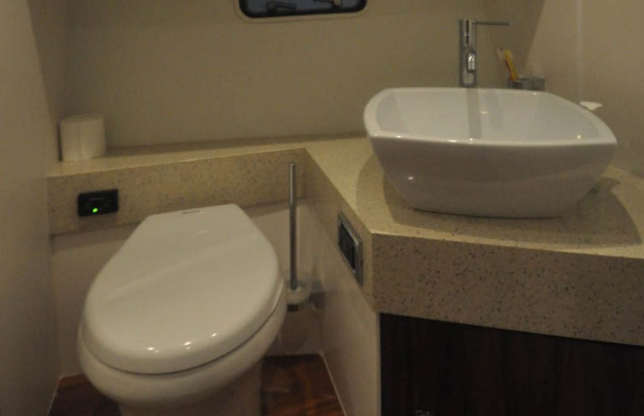 Fairline Squadron 42 | Интерьер 12