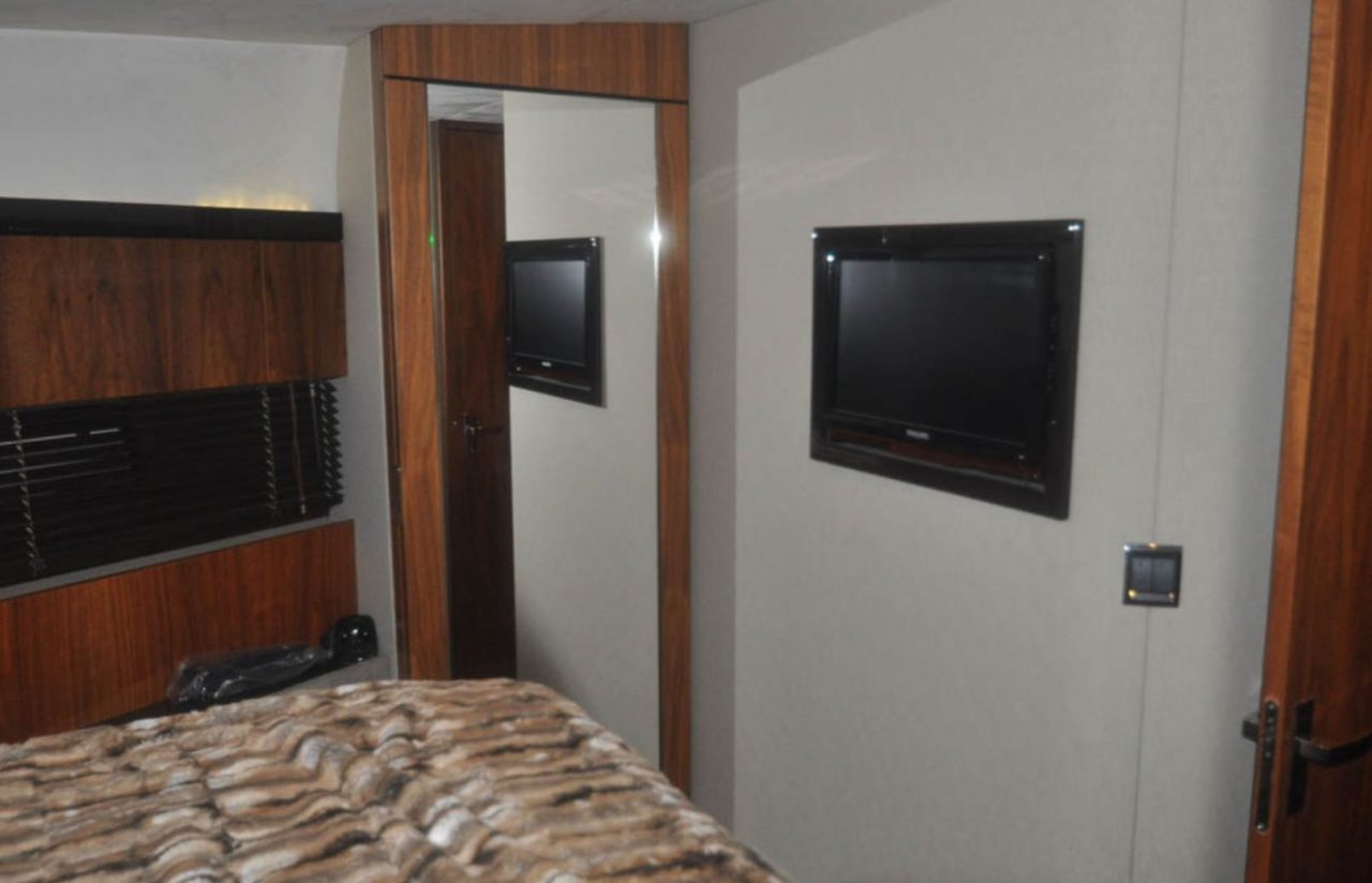 Fairline Squadron 42 | Интерьер 8