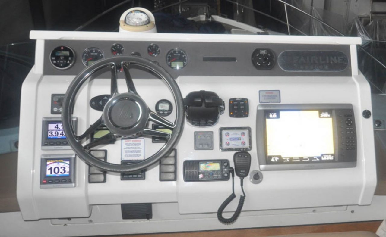 Fairline Squadron 42 | Экстерьер 9