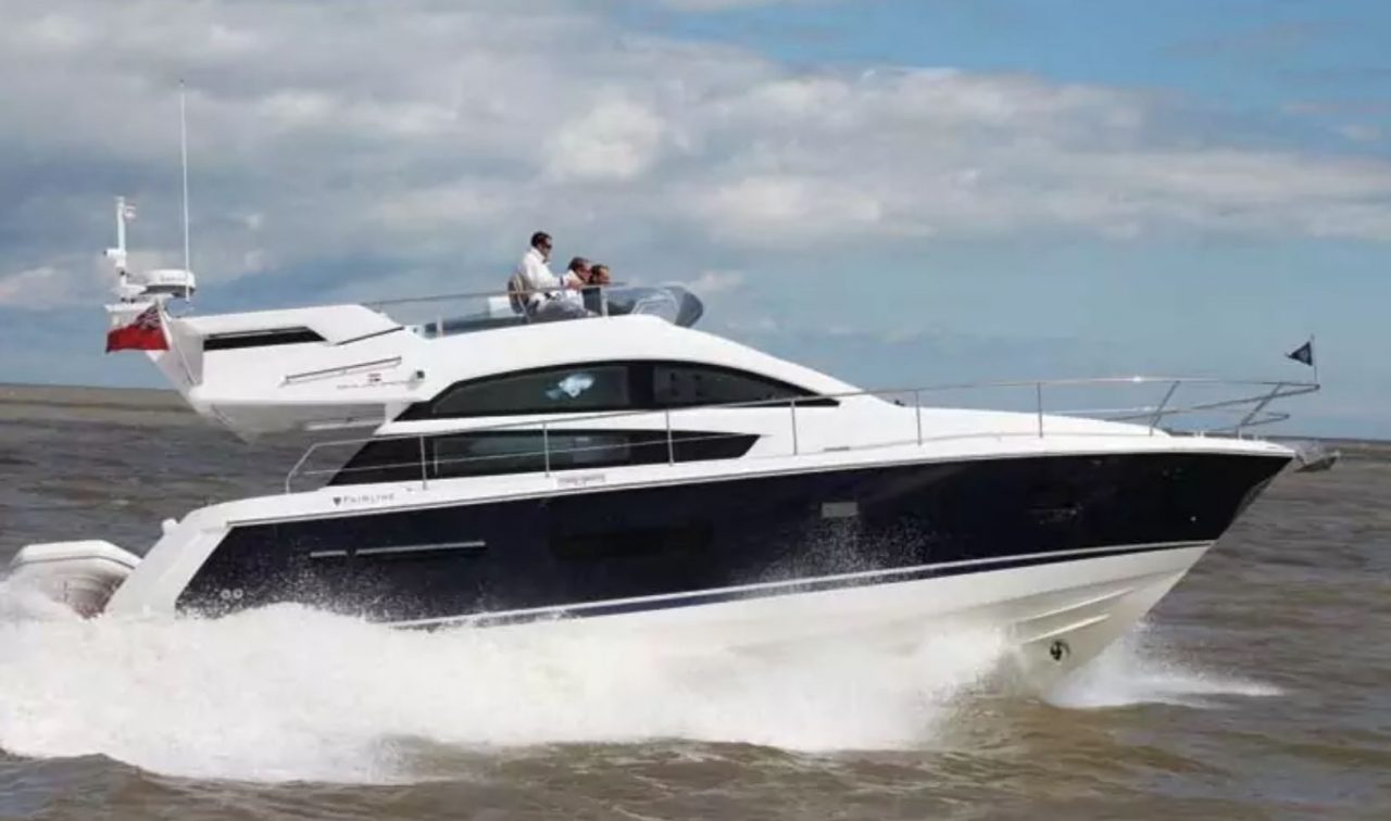 Fairline Squadron 42 | Экстерьер 2