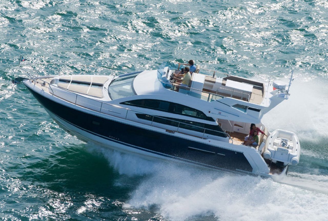 Fairline Squadron 42 | Экстерьер 3