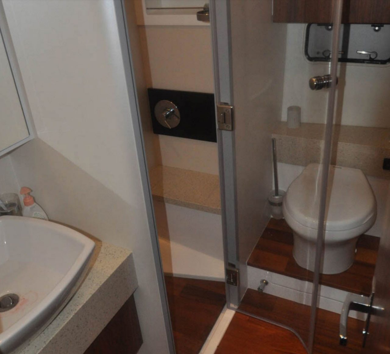 Fairline Squadron 42 | Интерьер 13