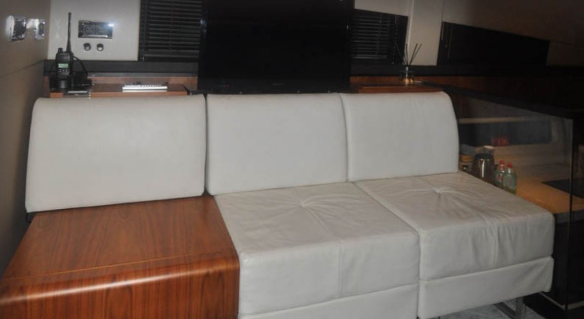 Fairline Squadron 42 | Интерьер 2