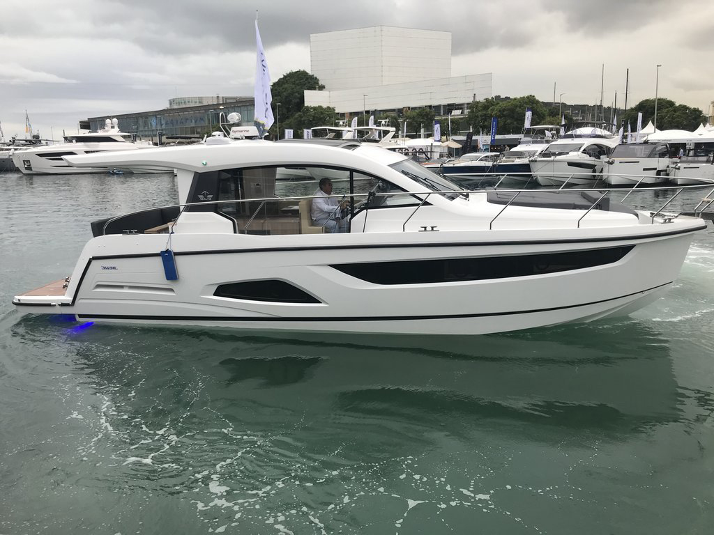 Sealine C390 | Экстерьер 1